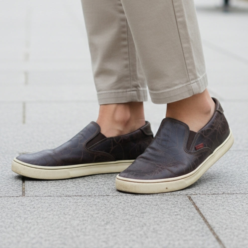 Olukai leather sneakers 8 black